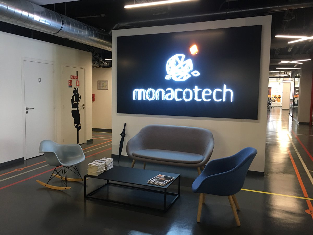 Visite du desk d’<a href="/hyvegroup/">Hyve</a> à <a href="/MonacoTech_MC/">MonacoTech</a>... Avec <a href="/PascalFERRUCCI/">Pascal FERRUCCI</a>. Au top!
