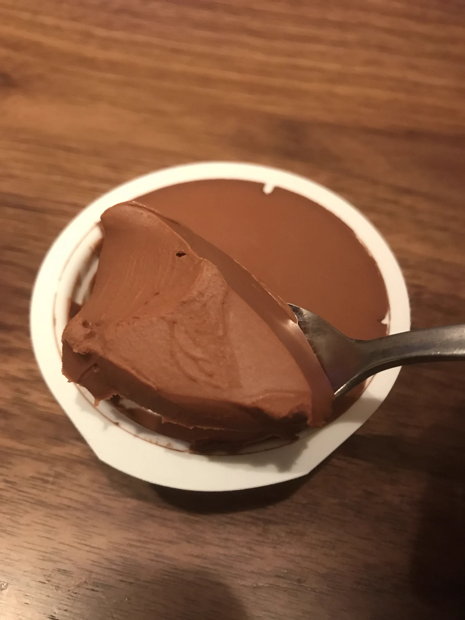写真からも美味しさがヤバイ！カルディのプレミアムチョコレートプリン！