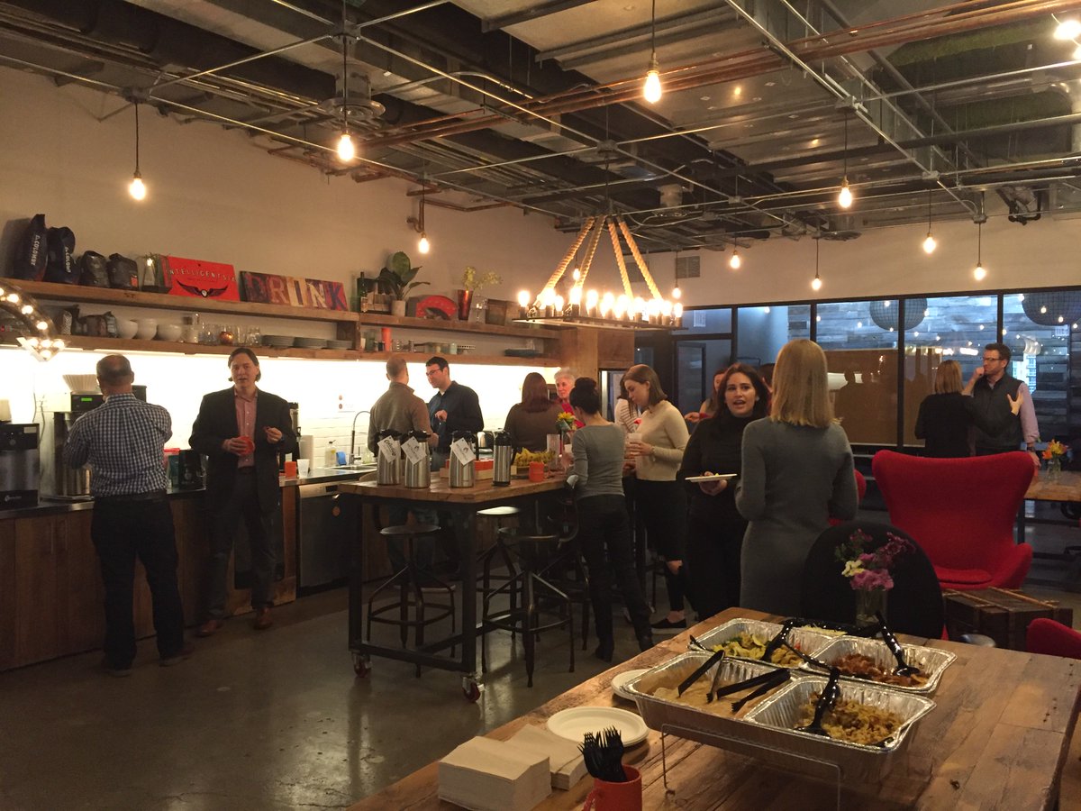 We had a <a href="/PainlessNetwork/">Painless Network</a> mingle this morning at our Chicago Gold Coast/Old Town location. Featuing <a href="/BurritoBeach/">Burrito Beach</a>, <a href="/DoRiteDonuts/">Do-Rite Donuts</a>, @MtropolisCoffee and <a href="/ColectivoCoffee/">Colectivo Coffee</a> . Happy Valentine's Day!
