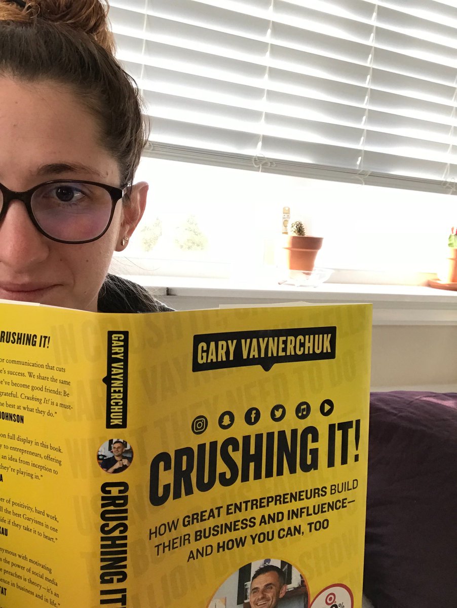 acroyals02's tweet photo. @garyvee #crushingit #pickmeGary ❤️💜 https://t.co/9wIzOEANTb