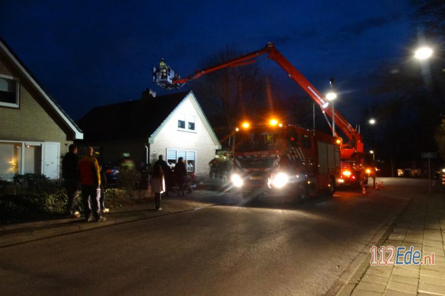 🚨 Kleine schoorsteenbrand snel onder controle aan de Veenweg 112.press/QGNCwp #Lunteren #112Nieuws https://t.co/iZTsOOzmRM
