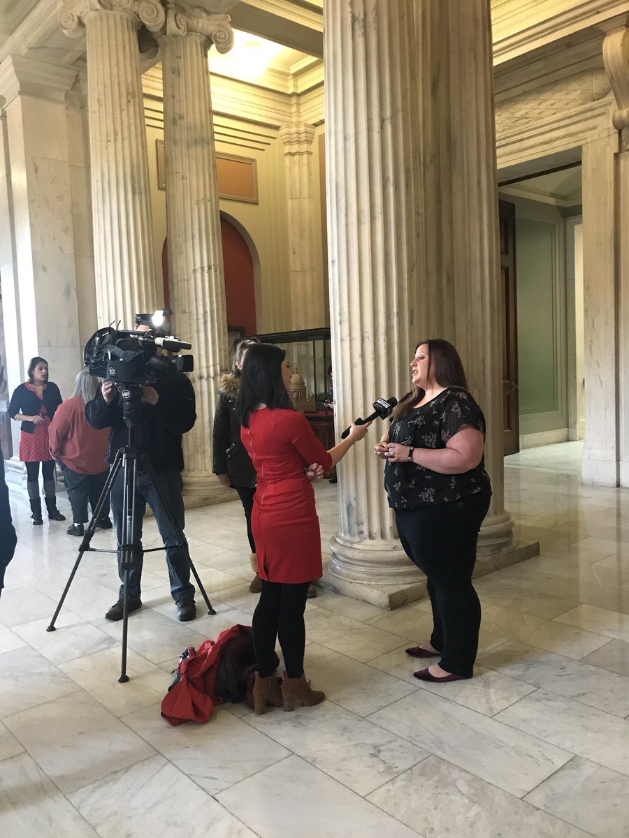 ACSCANRI's tweet photo. #ACSCANRI vol Courtney Jusino sharing her story w/ @wpri12 to talk about how her skin cancer caused her to become RN &amp; advocate to prevent youth from tanning #NoTeenTanRI #ACSCAN https://t.co/lMsF5RLn30