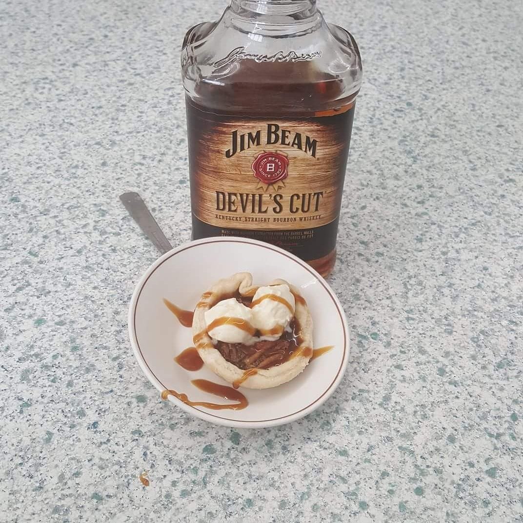 BIGGSMOAKBBQ's tweet photo. Bourbon Pecan Pie tart dam that's southern . Right here in Manitoba #biggsmoakbbq #mbpitmaster #grunthal https://t.co/VbnFwAzoNI