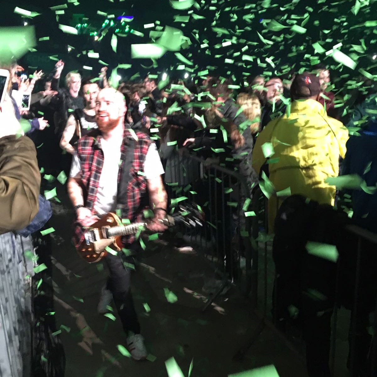 fairycakejayne's tweet image. Painting the town green in Liverpool @thescript @TheScript_Danny #FreedomChildTour