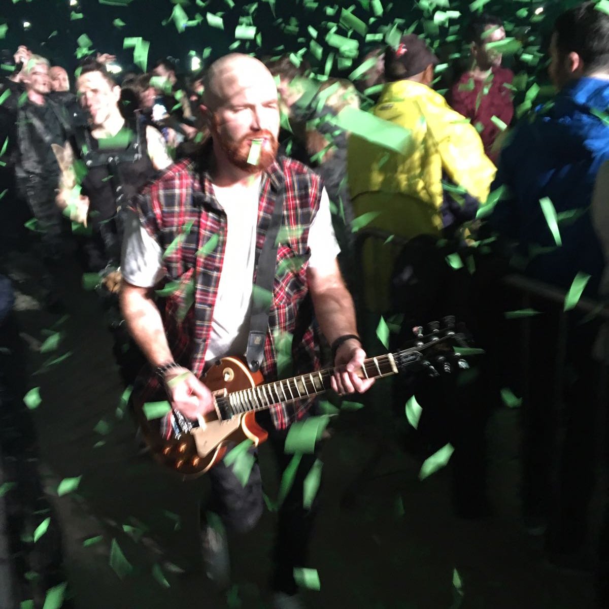 fairycakejayne's tweet image. Painting the town green in Liverpool @thescript @TheScript_Danny #FreedomChildTour