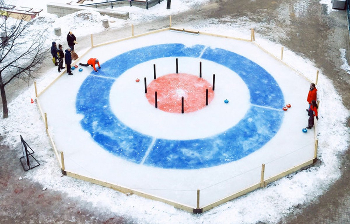 If you're around this Family Day weekend, there's a "crokicurl tournaspiel" happening at Guelph's Sunny Acres community rink.

It's crokinole, but on a 15-metre-wide ice surface, using curling rocks. 

#Crokicurl, inspired by @TheForks
guelphmercury.com/community-stor…
