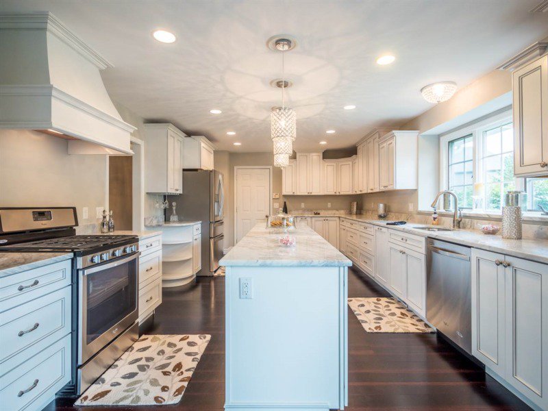 bradmstucker's tweet image. Happy Valentine&apos;s Day Everyone! Candy and flowers are nice but wouldn&apos;t you rather have a beautiful home? Retweet or tag your significant other if you agree! Find your perfect home today at: goo.gl/qw9MZ4
F.C. Tucker/Malcolm &amp;amp; Schlueter Realtors