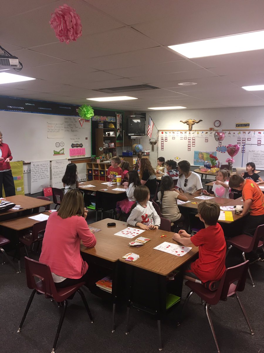 BronteISD's tweet photo. Valentines Day fun at BISD https://t.co/3TaP4DKXJe