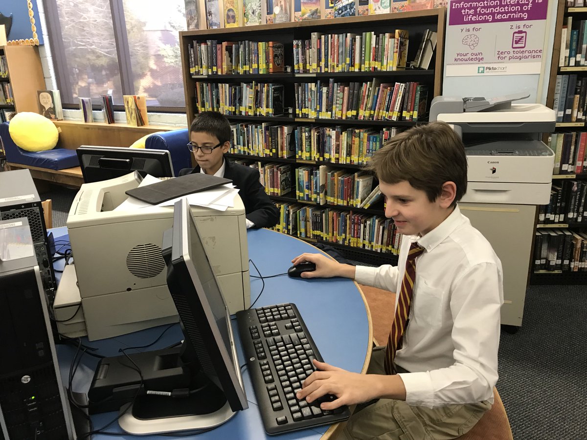 SIA_Lib's tweet photo. Working hard in the library after school #grade6 #grade7 #middleschool #librarylife @SI_Academy https://t.co/PekDRZG8x9