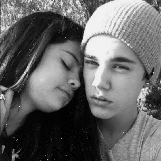 Feliz San Valentín, hombre de mi vida.
Es el primero de muchos que pasaremos juntos, estoy completamente segura de eso. Gracias por todo, sabes lo muy especial que eres en mi vida y haría cualquier cosa por verte feliz siempre.
Te amo cada día más. Estoy muy enamorada de ti.