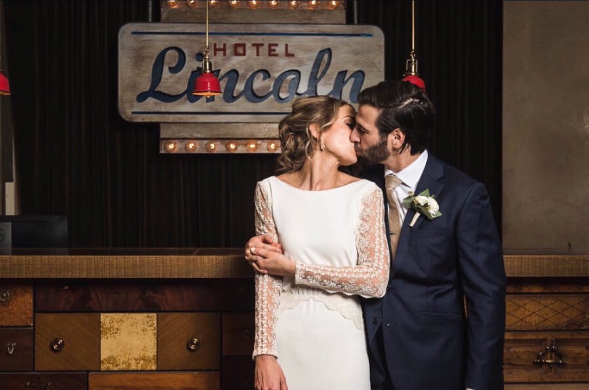 HotelLincoln's tweet photo. Congratulations to our giveaway winner ljudy2 via Instagram; how adorable are those photos under the Hotel Lincoln sign! Thank you to everyone who participated in our giveaway and we hope your 2018 if off to an amazing start.
📷 @HitchandSparrow https://t.co/3Kg3g05g8D