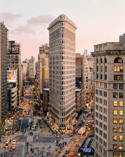 Reposting @best_views_around_the_world:
Flatiron Building, New York City (📷: @veeceecheng)
.
.
.
.
.
#flatiron #flatironbuilding #newyork #newyorkcity #nyc #mynewyork #explorenewyork #thisisnewyork #lovenewyork #ilovenewyork #discovernewyork #travel #beautifulview