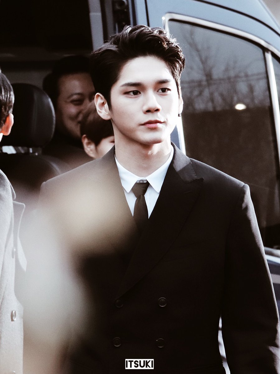 ongza016's tweet photo. @hellongja @MBC_entertain @WannaOne_twt #옹성우 #발칙한동거빈방있음 
옹성우 노래하는거 보나요보나요!!! 너무너무 좋다💕 https://t.co/SmpW3q2D75