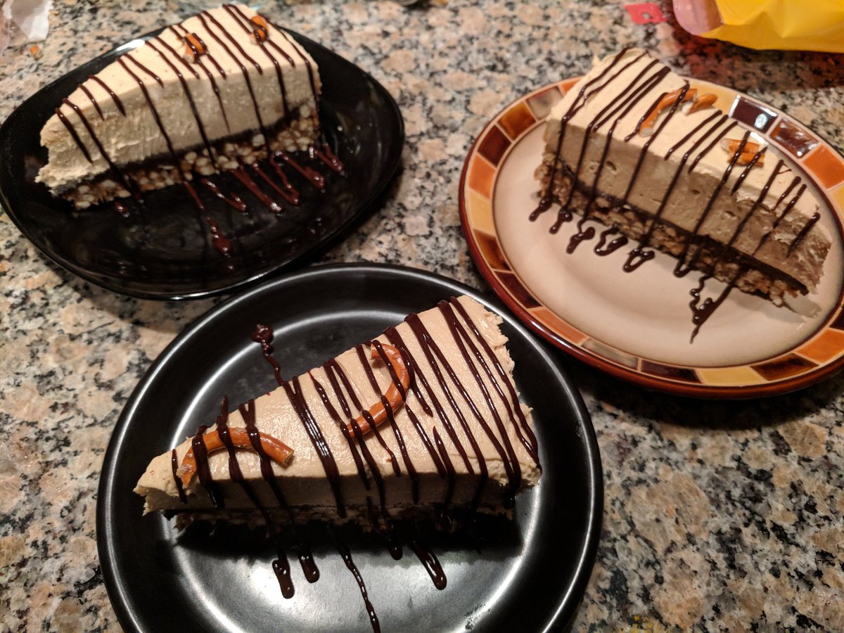 Imaginarykitchn's tweet photo. This is probably the fanciest dish i've made in a long time, but it is one of my proudest.  Caramel and pretzel crust topped with a chocolate layer and whipped peanutbutter filling.  #imaginarykitchen #imaginarycreations https://t.co/5ZvCjpexKZ