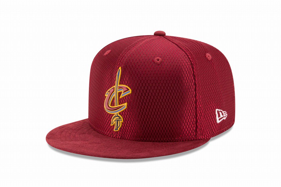 NBAJPN's tweet photo. 【オールスター直前プレゼント1】『59FIFTY NBA On Court クリーブランド・キャバリアーズ チームカラー／サイズ： 7 3/8 (58.7cm)』を1名にプレゼント！ この投稿を公式RT＆いいねしてくれたフォロワー1名に進呈いたします!! 提供： ニューエラ @newera_japan #NBA #NBAjp #NBAAllStar https://t.co/7NZDug0Qgq