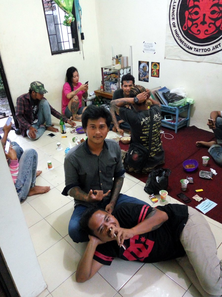 marinkofficial's tweet image. #white #masberto #batang #ittotattooart 🙏