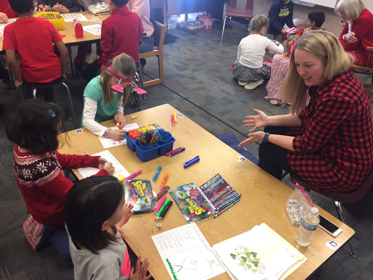 mrstknutsen's tweet photo. Photo booth and frames, BINGO, and fun crafts. What an amazing party. Thank you parents! #valentinesday #thankyouparents #vdayfun https://t.co/V6qweYWUZ8