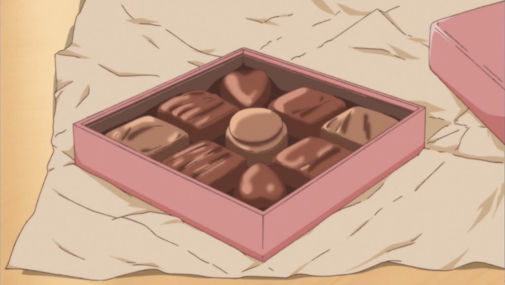 Hibiki is handing out small wrapped chocolates to friends!
      His first stop is @IharaMamoru!