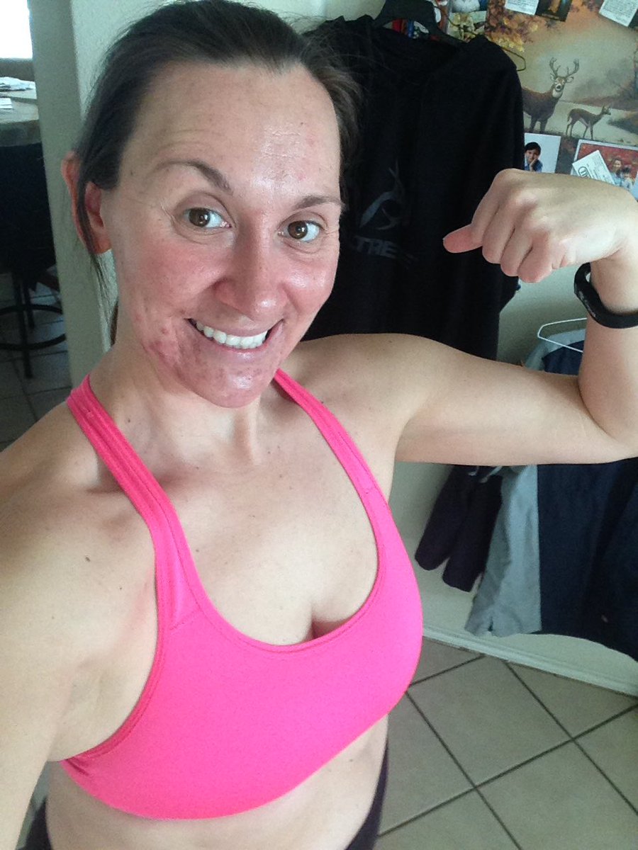 MartinaRogowsky's tweet photo. #valentinesday may be a day of indulging but doesn't mean the #workout suffers. Day 37 of the #100daychallenge complete! #themasterschisel #isochiselstrength #fit #fitness #fitgirl #fitnessmotivation #fitnessgoals #fitnessjourney #actress #actorslife #houston #texas #losangeles https://t.co/dwrW5PXqem