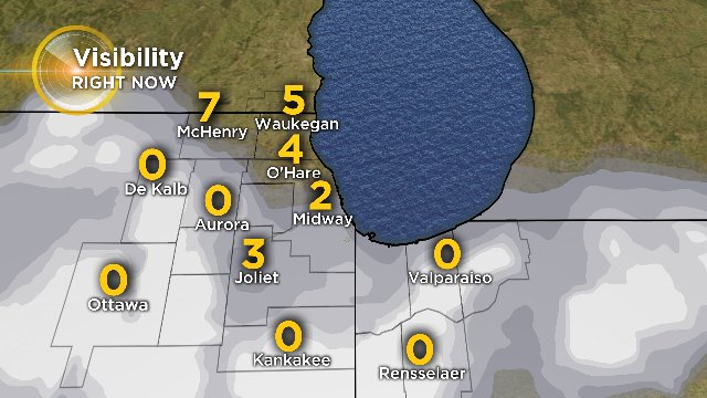 MaryKayKleist's tweet photo. Zero visibility in places already as dense fog develops. Fog lingers overnight & through tomorrow. Drizzle & light rain are expected. In the morning, elevated surfaces may freeze. @cbschicago #uselowbeams https://t.co/7dqGfc4C4j