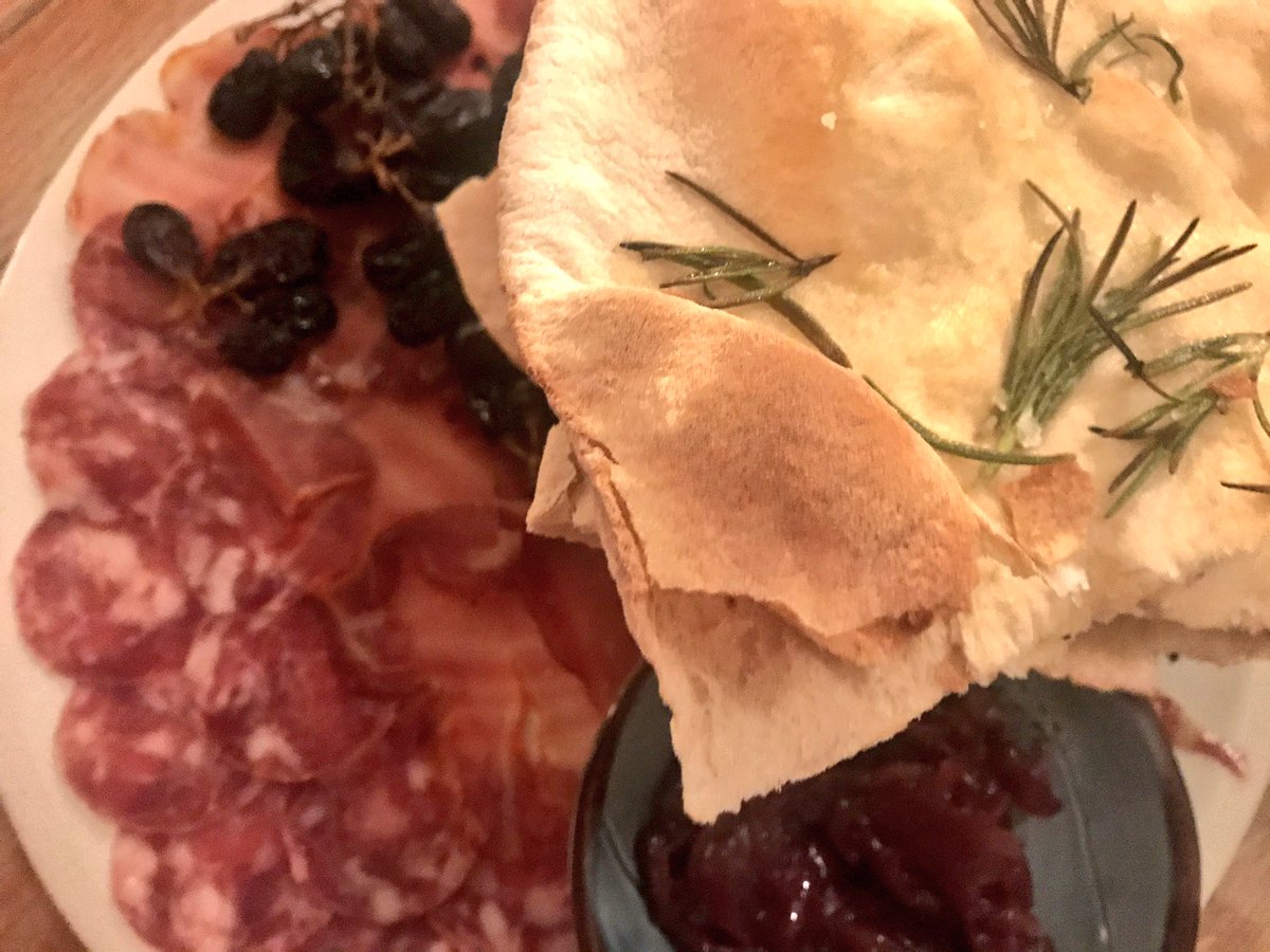 Andy Clarke (@tvsandyclarke) on Twitter photo Fab night @thecanburyarms #kingston with this charcuterie sharing plate with semi-dried grapes and crisp rosemary flatbread.... And don't get me started on the white Rioja! Oh, andxmt fab husband <a href="/AlanOShea/">Alan O'Shea 🇮🇪🇪🇺</a> ❤️ Fab night @thecanburyarms #kingston with this charcuterie sharing plate with semi-dried grapes and crisp rosemary flatbread.... And don't get me started on the white Rioja! Oh, andxmt fab husband <a href="/AlanOShea/">Alan O'Shea 🇮🇪🇪🇺</a> ❤️