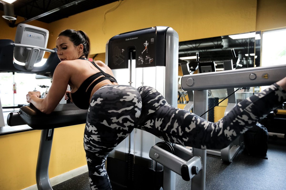 EnticeHer's tweet photo. Quick info on Entice Her! Beta Phenethylamine helps improve your mood, athletic performance, and dopamine levels #informed #entice #AskKendra #gymlife so order your now &amp; let me know how it makes u feel :) https://t.co/zNvL7rQhCz