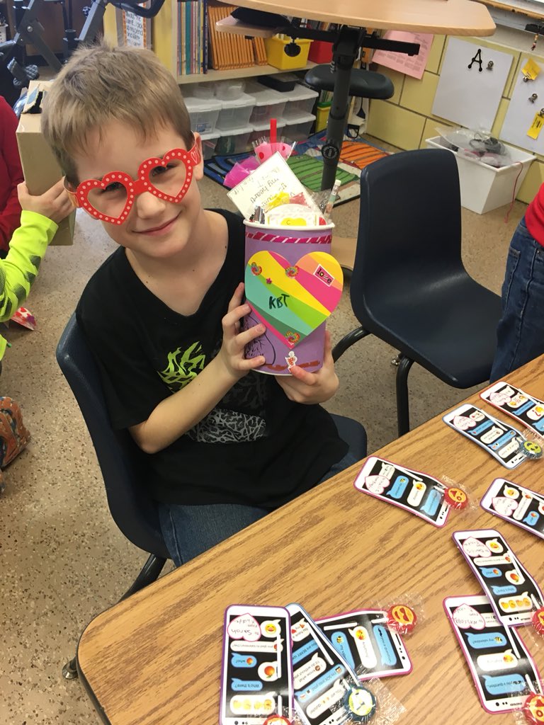 mrscolgansclass's tweet photo. A great day of love & learning! Happy Valentine’s Day 2C! #sceslearners #sces2learn #lovetolearn2C https://t.co/8ijFrLB6w9