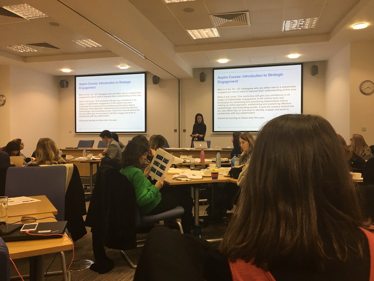 ryan_j_preece's tweet photo. A fantastic couple of days spent on @UKgovcomms Aspire course, some fantastic ideas taken away using the OASIS tool. #collaboration #greatcivilservice https://t.co/jVHPTbTlq7