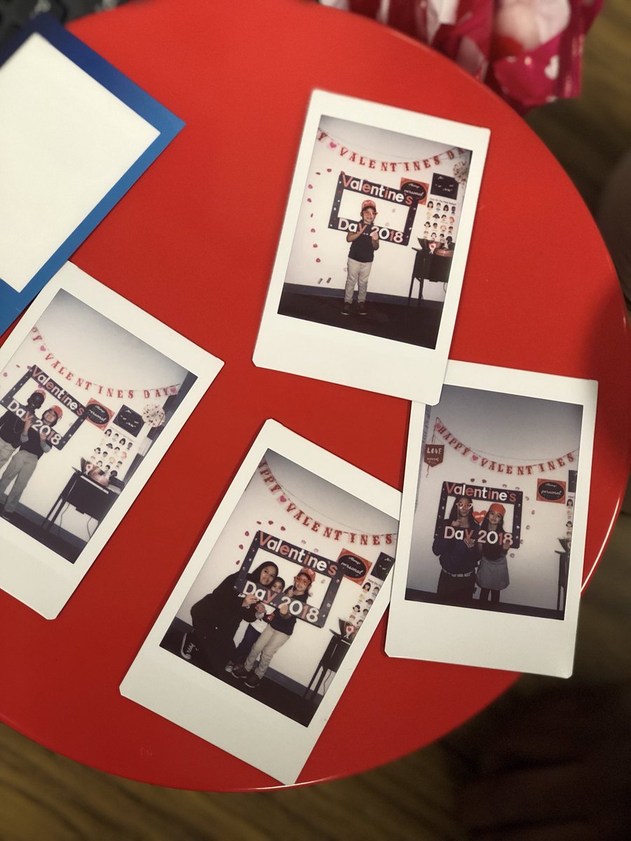sandrigm3's tweet image. HAPPY VALENTINE’S DAY💞🔝. It’s always a good moment to share love and tell people how important are for us.😃#Kindergarten #Staycommited #bethechange 🐺🇺🇸@LegacyPCADFW