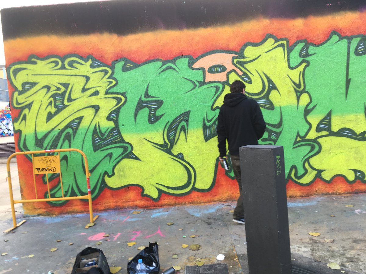 MumAline's tweet photo. Retweeted streetartgallery (@streetartgall):
#gettinup #SRAM #workinprogress #graffiti https://t.co/du1QoaQFZh https://t.co/R9xSHSsefx