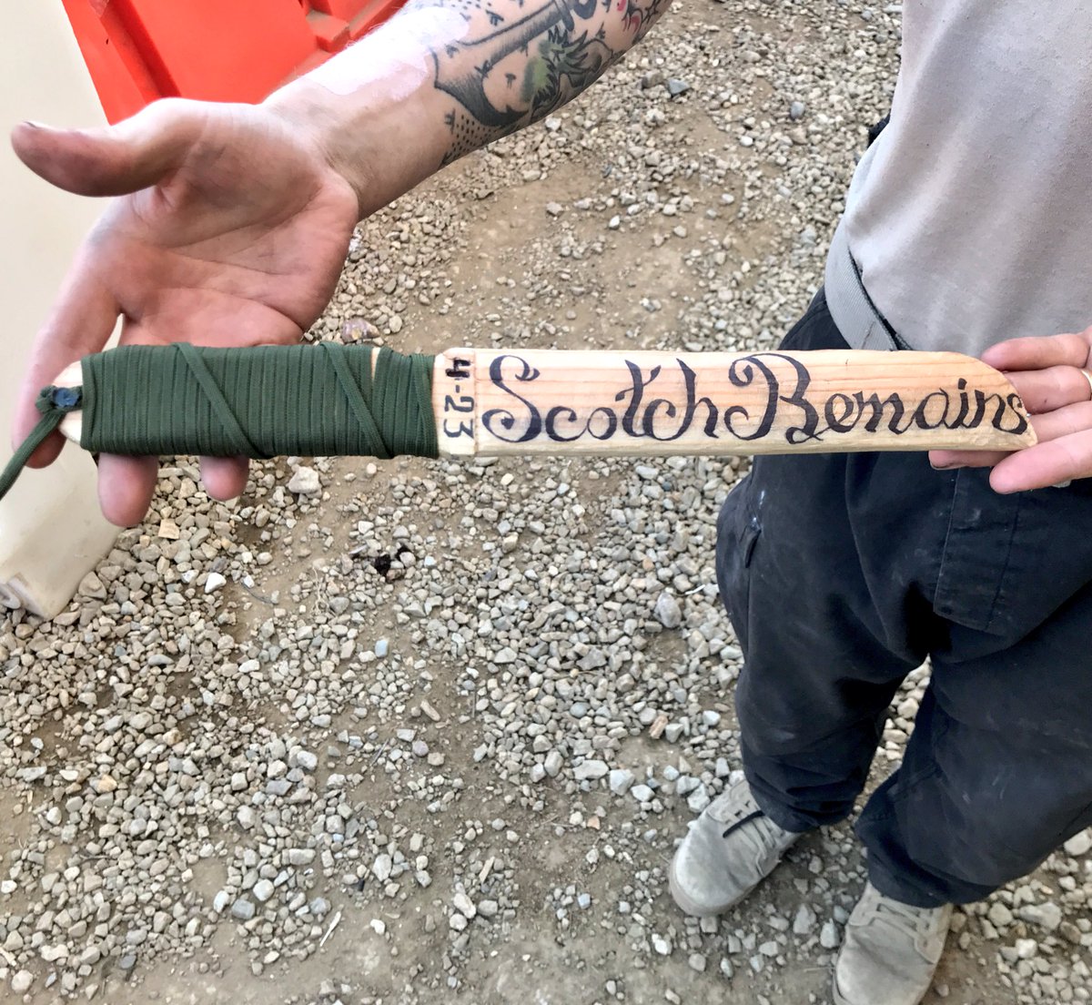 4_23_IN's tweet photo. In honor of the Tomahawks that fought at Chipyong-Ni from 13-15 FEB 1951, one of our Tommies from Alpha Co carved this knife. Inscribed is “Scotch Remain” the orders that were sent for the 23rd IN Regt to remain in place and defend against a determined Chinese attack. #weserve https://t.co/RVqNv8jjP3