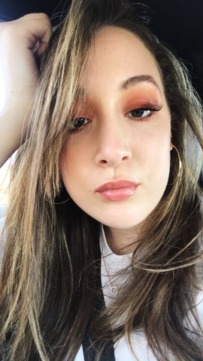 molly_kate__'s tweet photo. 🥀 https://t.co/dy40b9XtaS