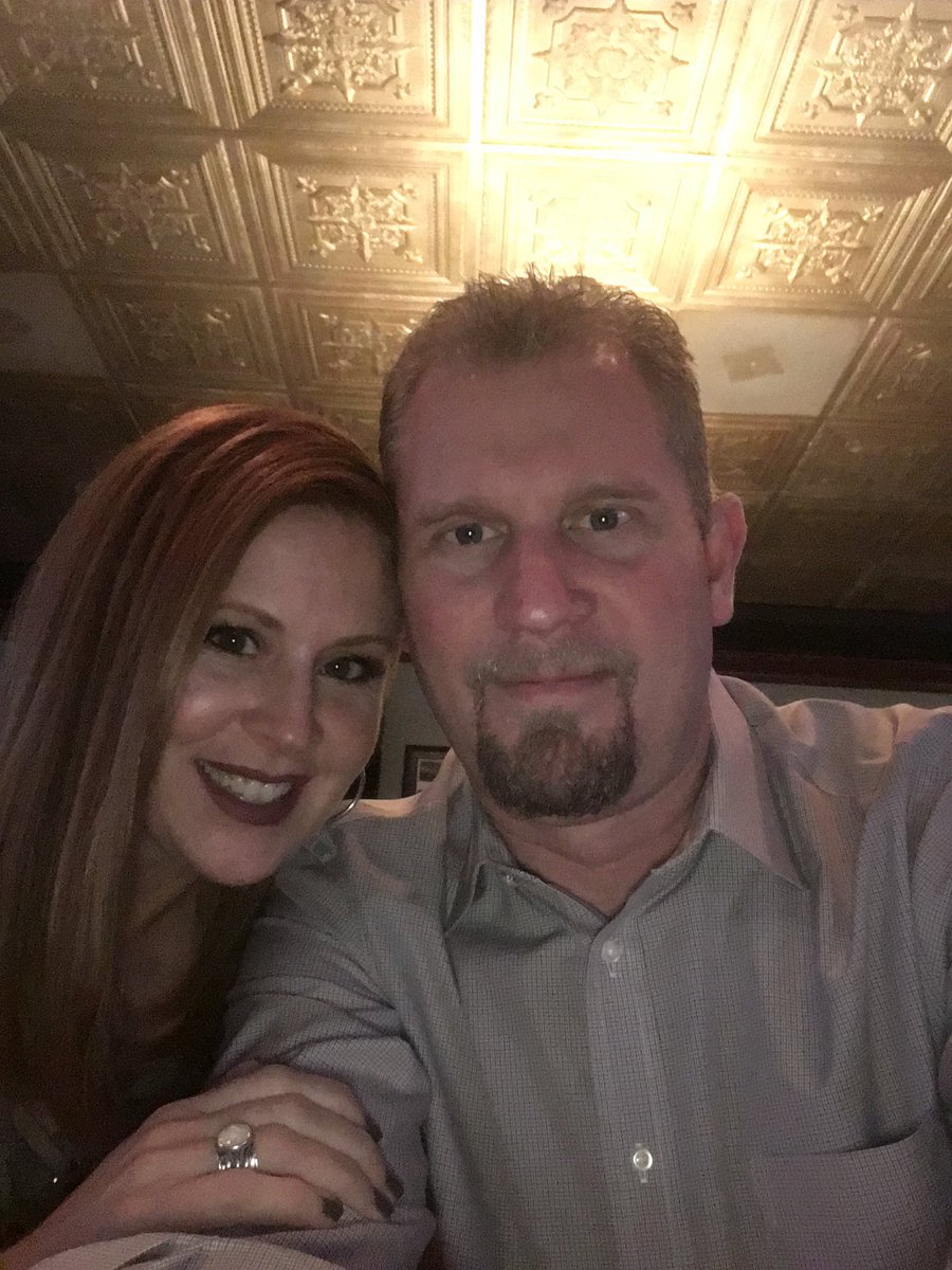 TechoCurtis's tweet image. Glad to be spending valentines Day with my wife/best friend.