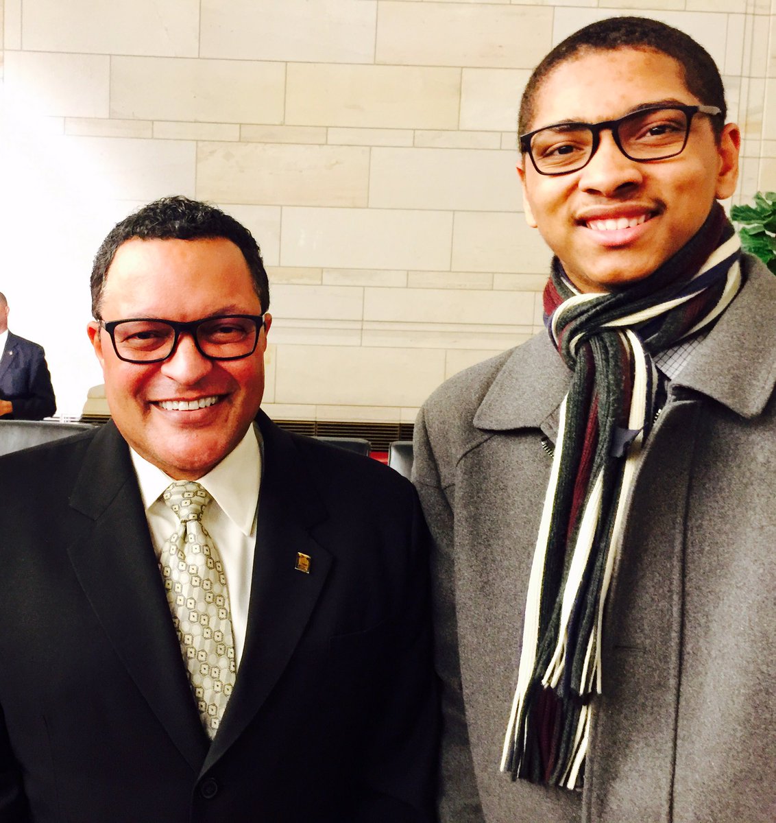 AnthonyDPrice's tweet photo. 200 years ago, Frederick Douglass was born. Two centuries later, I have the honor of meeting his great-great-great grandson. https://t.co/HmpJm1XTCR