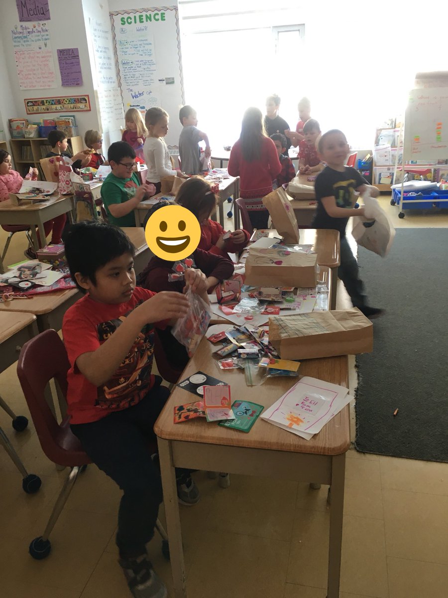 cathbern's tweet photo. Thanks for being my tweetheart. ❤️ Inclusiveness and caring were demonstrated in our valentines exchange. Generous students and families. @LionsOvalPS @SCDSB_Schools https://t.co/7ET8C4BRA3