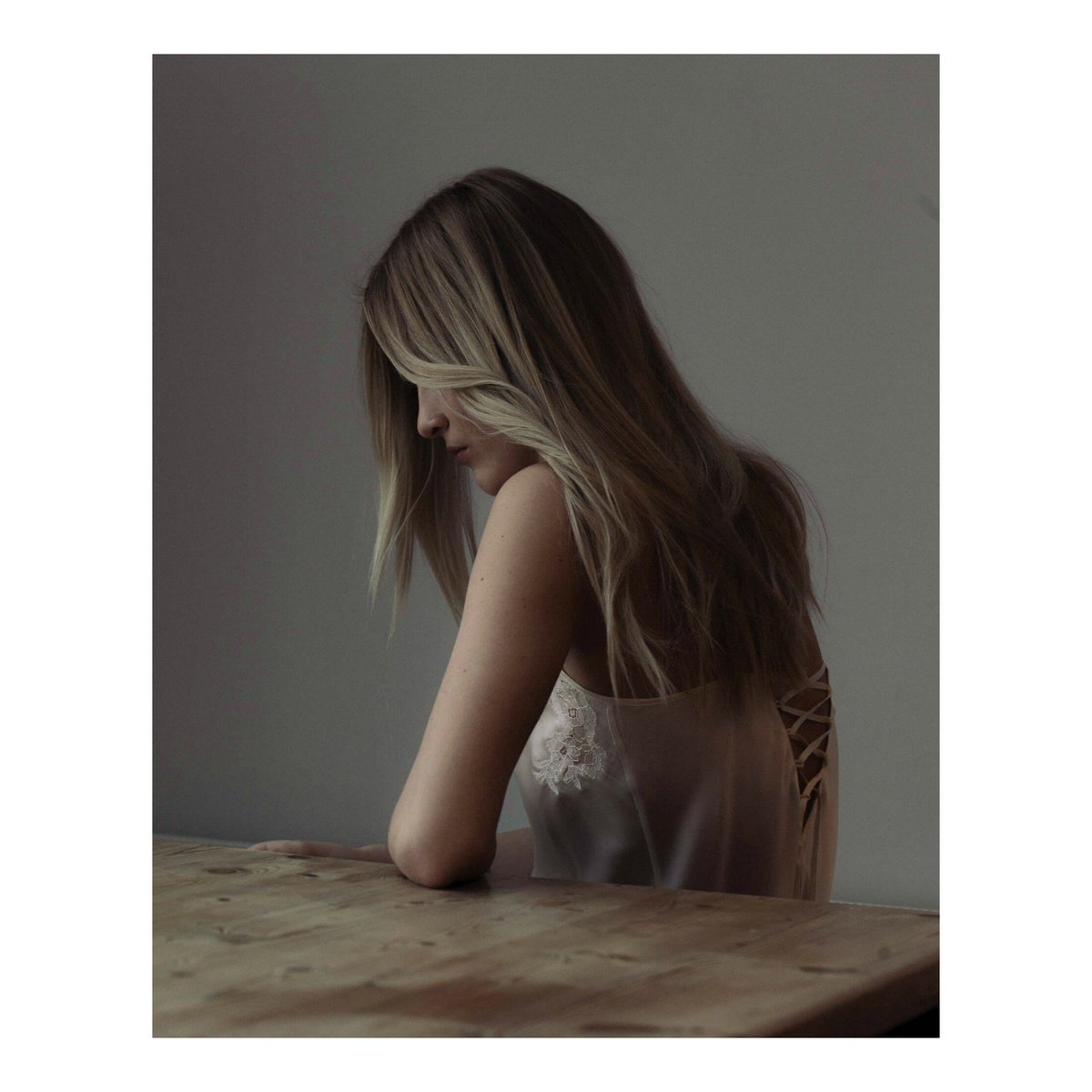 SarahLanagan's tweet photo. PIECES of YOU // new editorial out now for @MyAtlasMagazine // with @morgantheagency @Sjffrench https://t.co/oxYSD13cD4