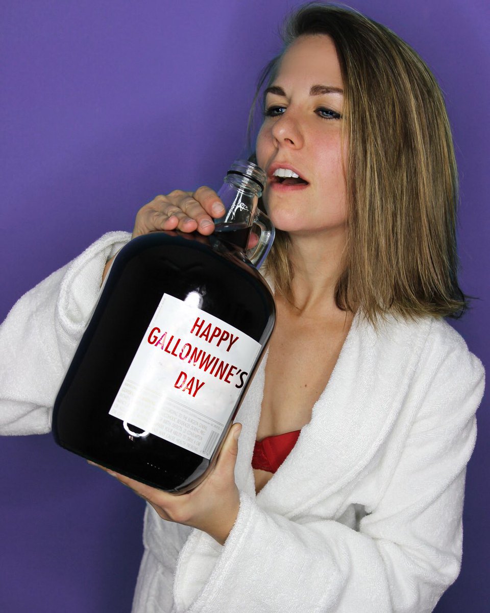 alispagnola's tweet image. I’ve invented a new holiday. This is how you celebrate. Please retweet because people need to know. Thank you. instagram.com/p/BfMnRQ2Bf1r/