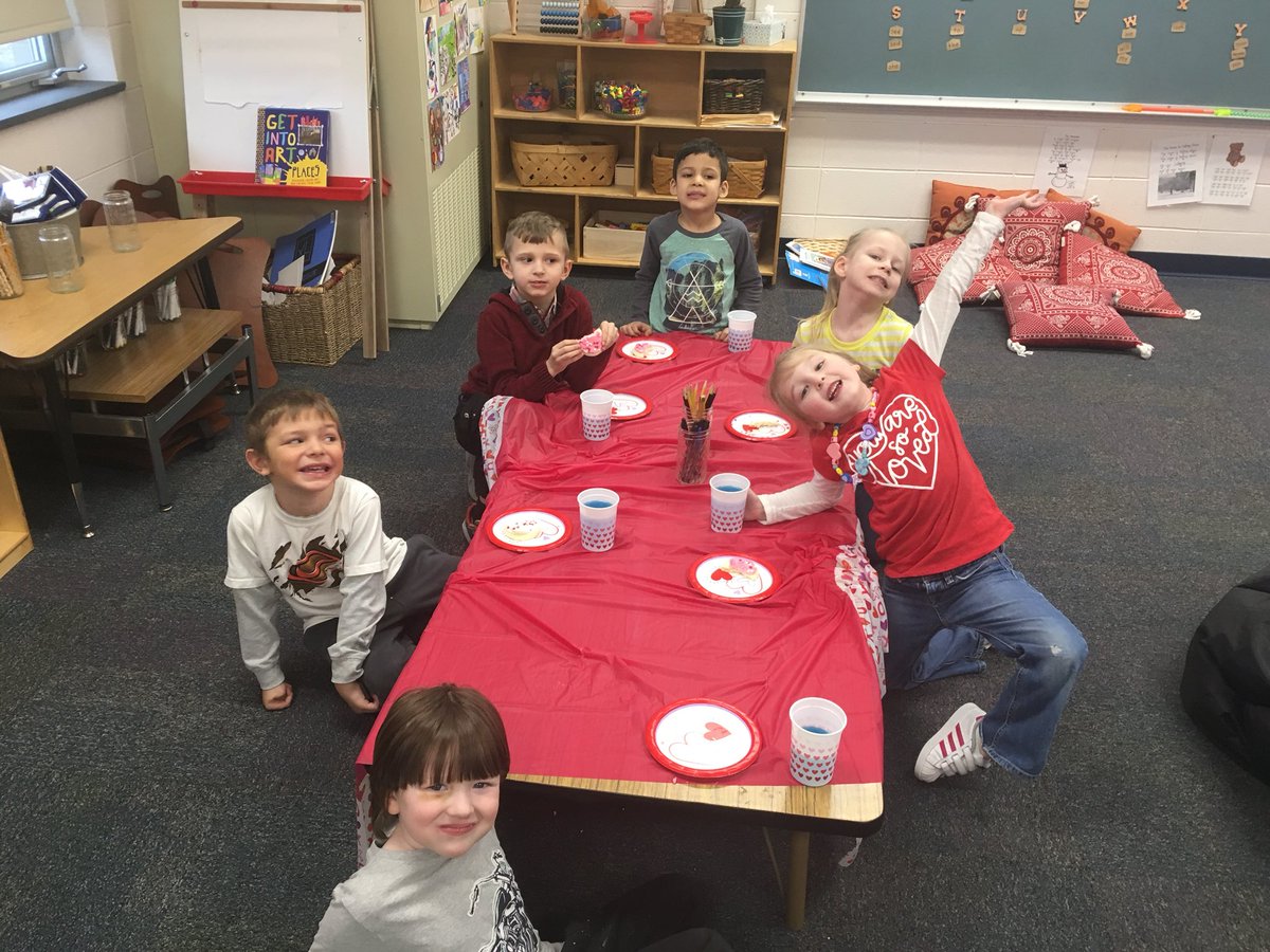 GabriellePurdy1's tweet photo. Love you kiddos to pieces! Happy Valentines Day! @indyprincipal #DecaturProud #LibertyHawks https://t.co/XUBsFHWQX9