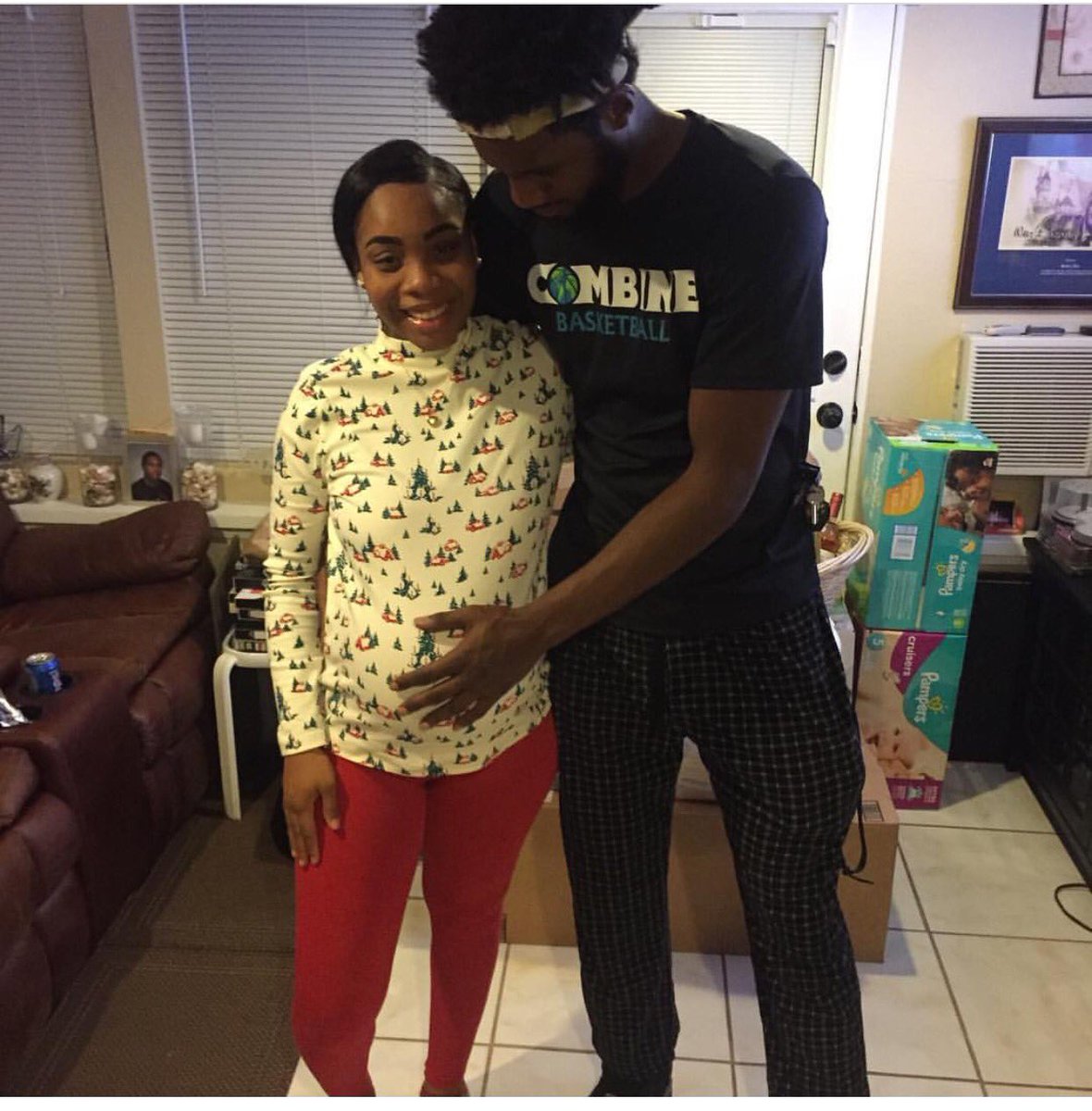 D1jtmoney88's tweet photo. All wishes go out to my sister as she goes into labor โฅ๏ธ #UncleTuck https://t.co/NUmvKwrJkO