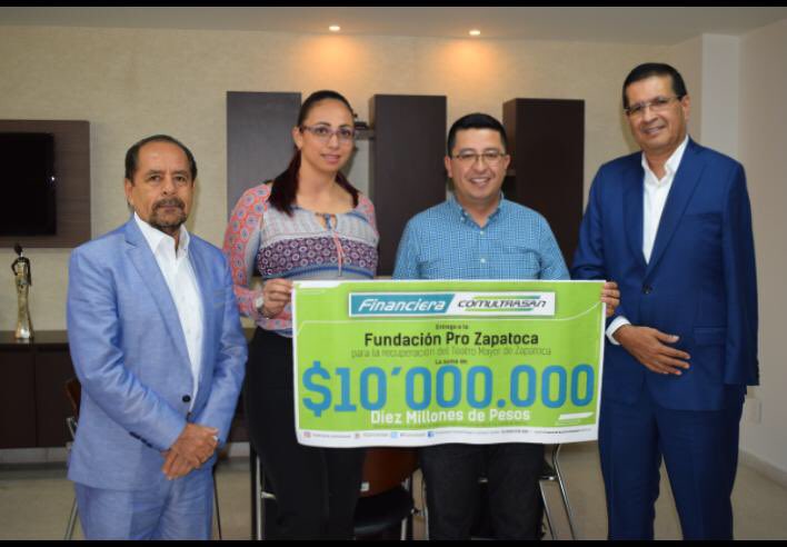 jaimechavezsuar's tweet photo. Contribuir a la cultura con apoyos como el dado a la ciudad de Zapatoca y su teatro es parte del retorno a la comunidad desde @FComultrasan https://t.co/62m3GaoZRY