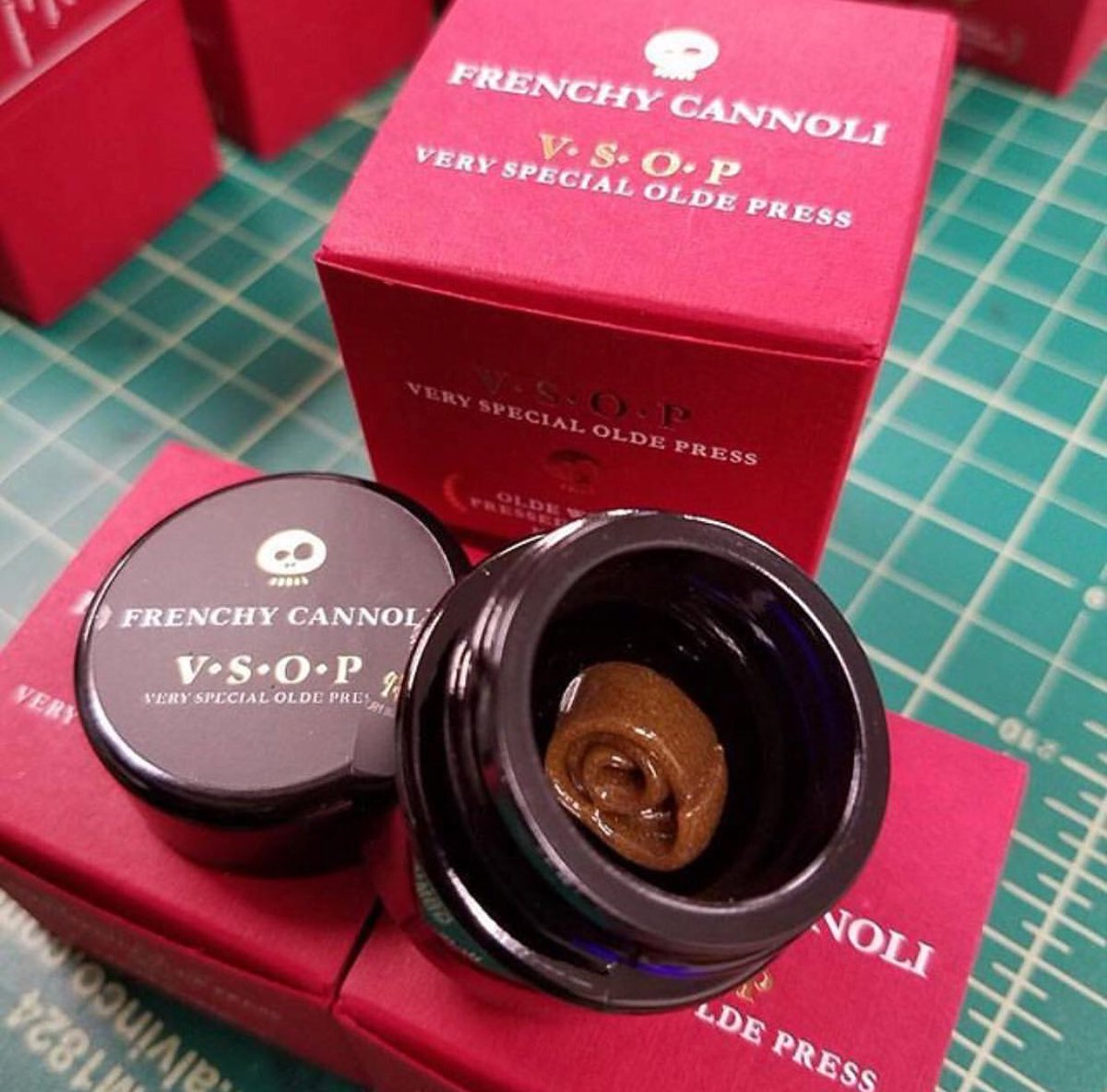 BaykdNation's tweet photo. Meanwhile, congrats to @frenchycannoli - I never thought that one day the Hashish I made would be available to anyone over 21 but here it is the SpyRock Sour Tangerine VSOP #liveresin #fullspectrum is available to anyone over 21 @shopmedmen  in LA #fortheloveoftheplant https://t.co/9RJ8OTzVFX