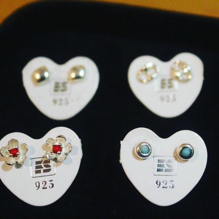 FUNDIEXPRESS's tweet image. Nuestro nuevo horario de MARTES a VIERNES de 11 am a 4 pm. Si necesitas información  de precios por favor comunícate por nuestras vías de contacto (no podemos dar precio por esta via) ¡Feliz día!