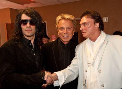 CrissAngel's tweet image. Our Friend Criss Angel, is being recognized with an Award that has only been given to 5 people in 95 years!

Dear Criss,
 
​Congratulations on being presented with a Lifetime Achievement Award from The @IBMMAGIC We are both proud and fond of you.
 
​​​Siegfried &amp;amp; Roy (Read Below)
