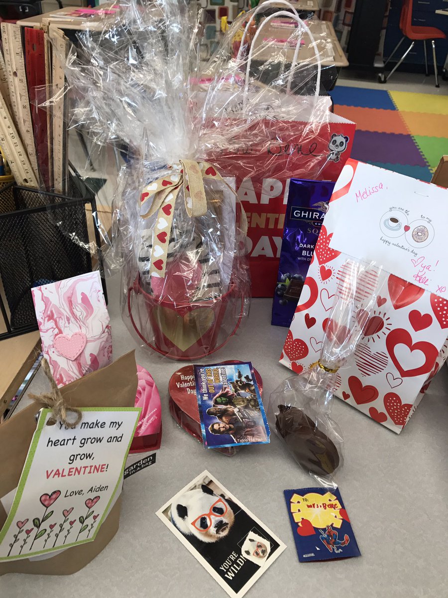 MrsMBene's tweet image. It&apos;s safe to say, Br❤️gg knows how to throw a fabulous Valentine&apos;s Day! #WeAreChesterNJ @BraggSchoolCSD #loveforteaching