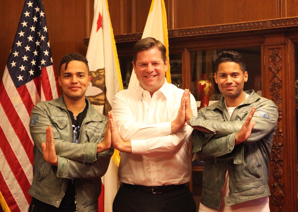 #CONNECT tweet media