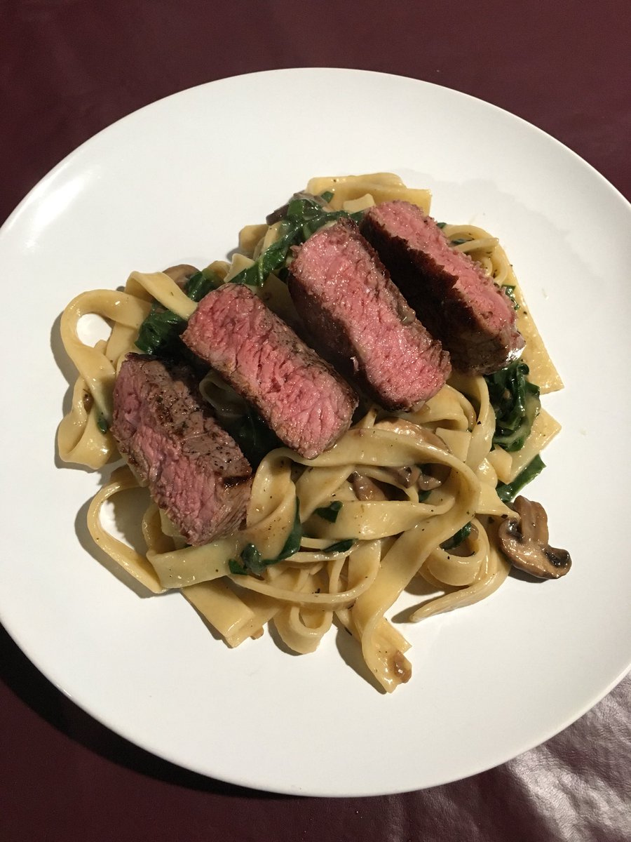 Lovelaced95's tweet image. Tuscan Sliced Steak with Mushrooms and Fettucine in Three Peppercorn Sauce #gobble #dinnersolved @gobbleinc