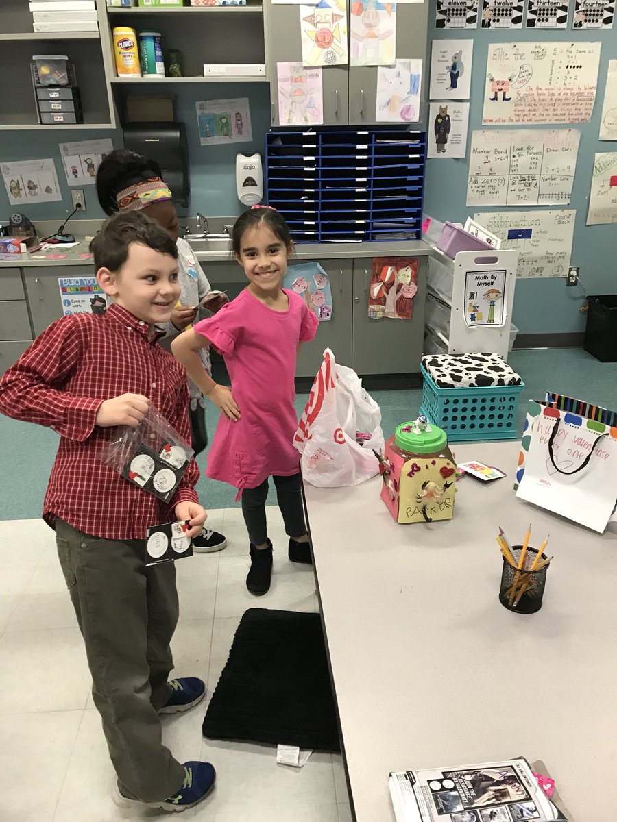 Molly Hostetler tweet media