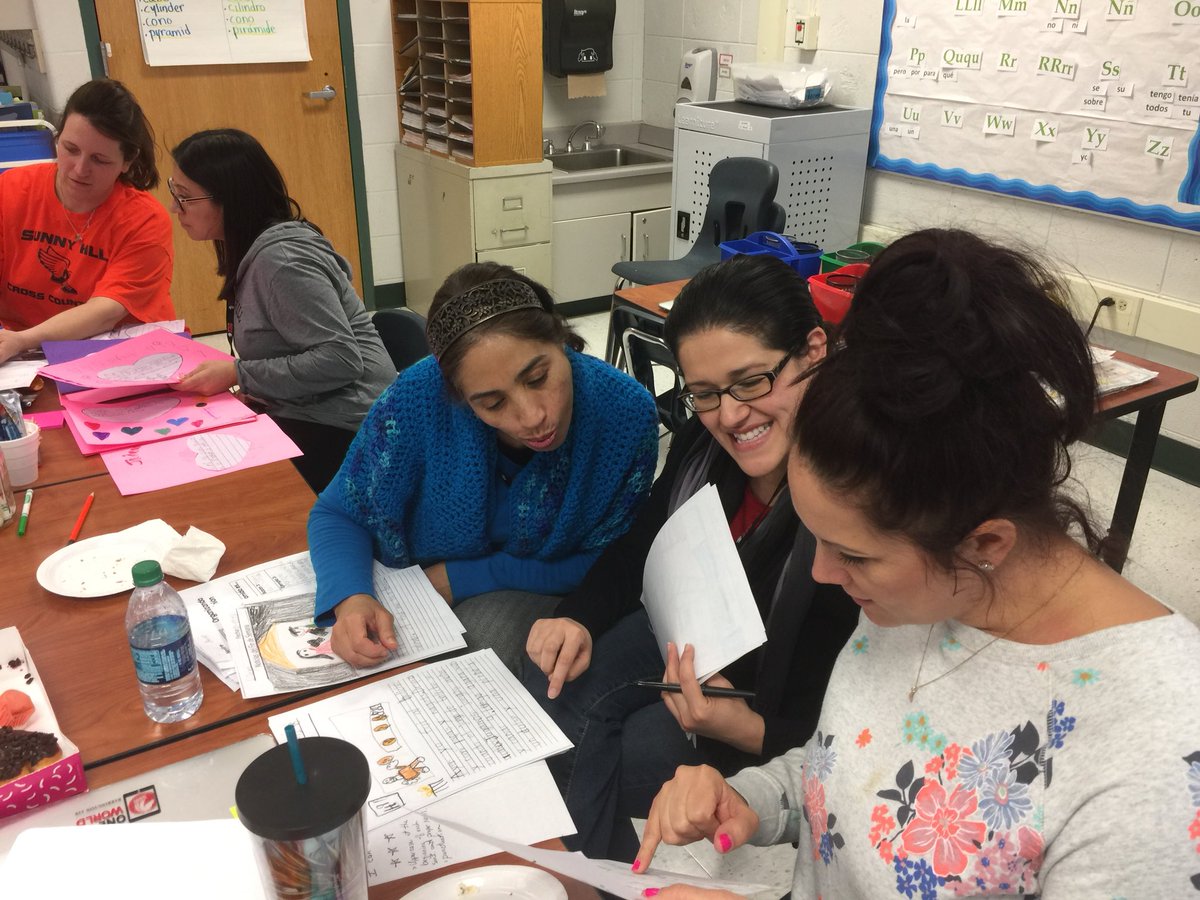 JenBurton_'s tweet photo. @SunnyHill220 Ts sorting S work, getting ready to create micro-progressions. #verticalalignment @CArmendarizMxwl @DrGillSchultz #idal220 https://t.co/5WKoYlpoGB