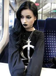 AwadatsuSupedo's tweet photo. <<✝>>

Hey guys! Can you give me 25 retweets on this tweet!? Please spread the word and RT this goth girl! https://t.co/vjR2iYzeq6