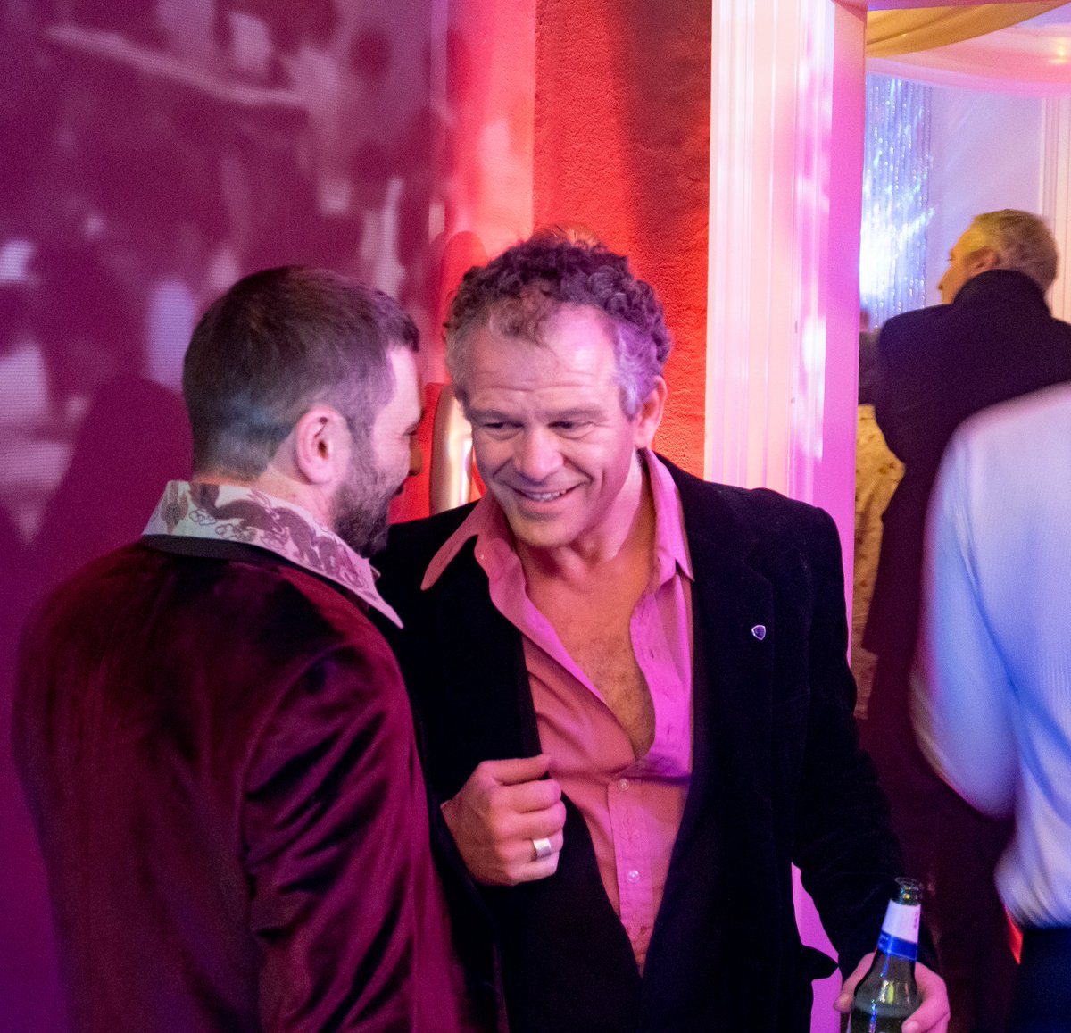 Legend Danny Rose donning @Singlepin in style! at Sparkford Hall this w-end at 💜 Wonky Love <a href="/DogWonky/">Wonky Dog Productions</a> Valentines spectacular! Pin it to win it &amp; connect in #reallife #love #singlepin 🙌